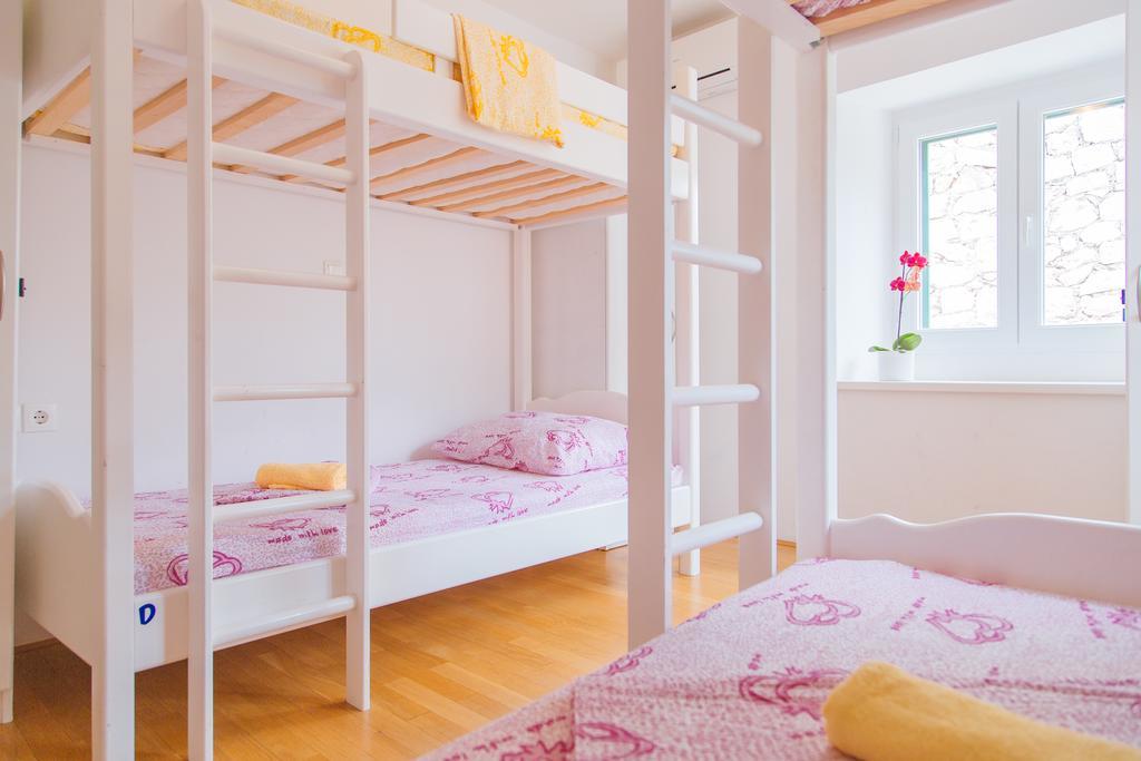 Cheap Sleep Marinero (Adults Only) Hostel Hvar Town Exterior photo